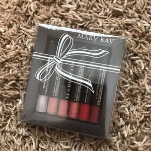 Mary Kay 6 Nourishine Lip Gloss Minis